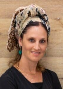 Read more about the article מירב קוך